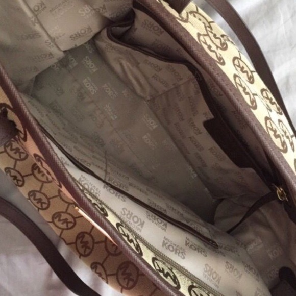 Michael Kors Purse - Picture 3 of 3